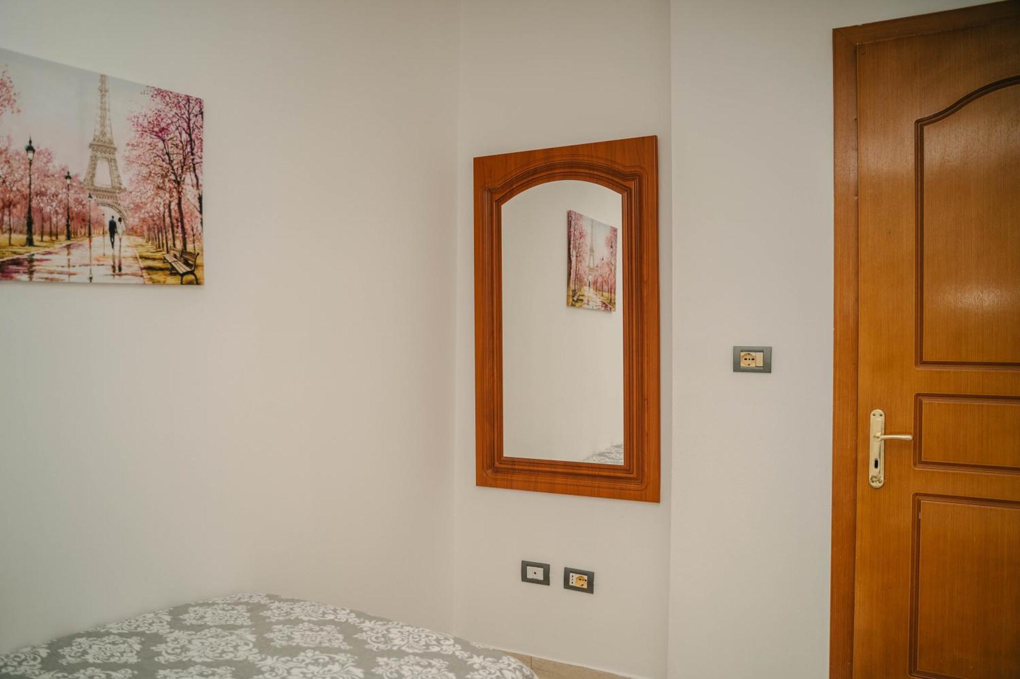 Peaceful Villa In New Bazaar Tirana Exteriér fotografie